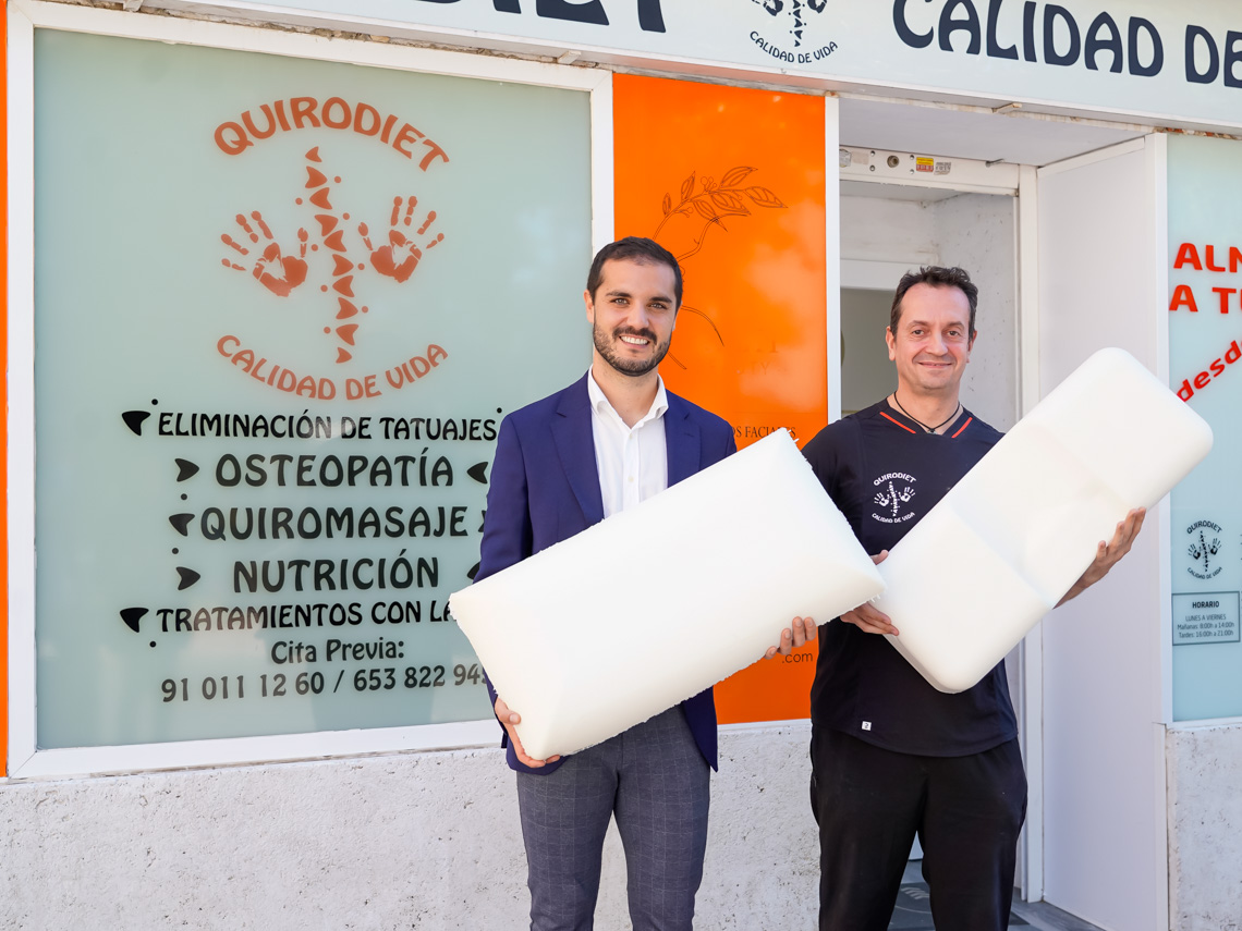 El alcalde, Alejandro Navarro Prieto visitó, visitando Quirodiet, junto a su gerente, José Luis Sevilla Herrera